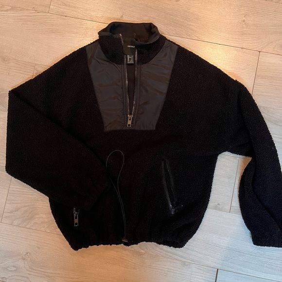 F21 - Fur Crew Sweater - Picture 1 of 3